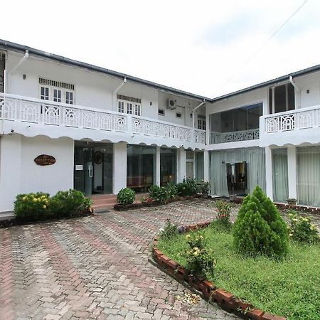 Hotel Empryean Katunayaka Exterior foto