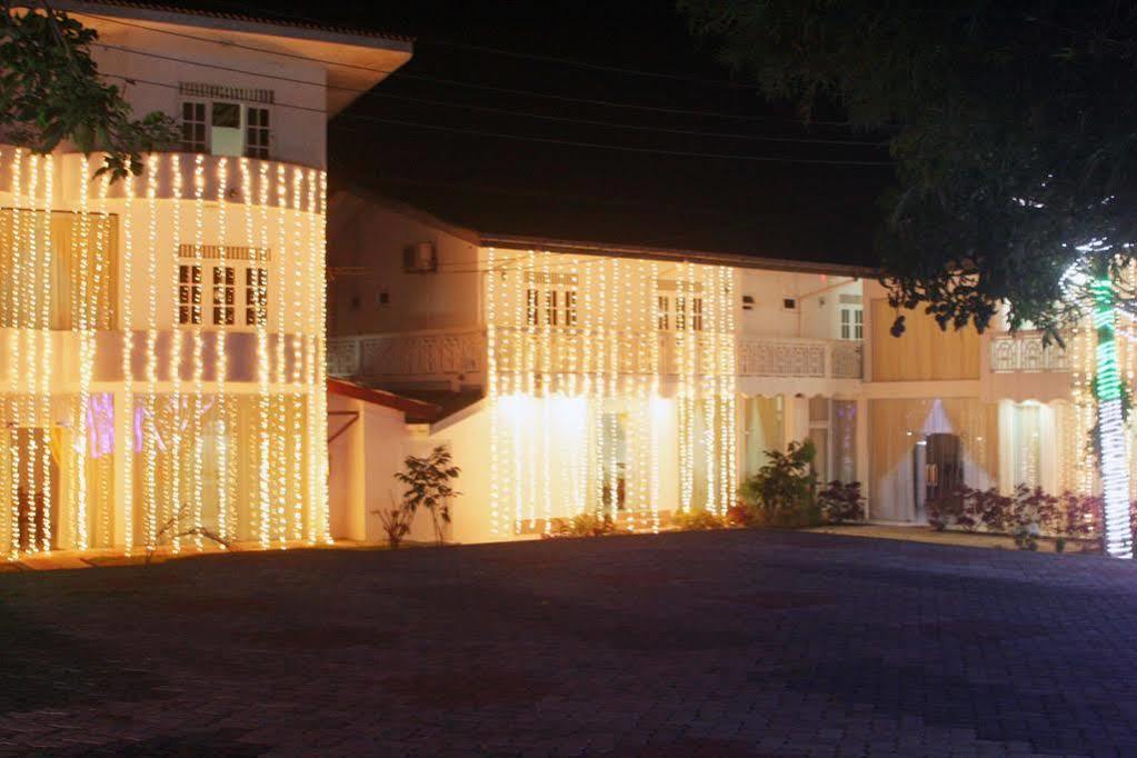 Hotel Empryean Katunayaka Exterior foto
