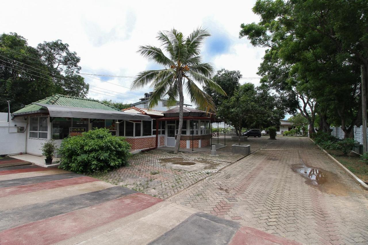 Hotel Empryean Katunayaka Exterior foto